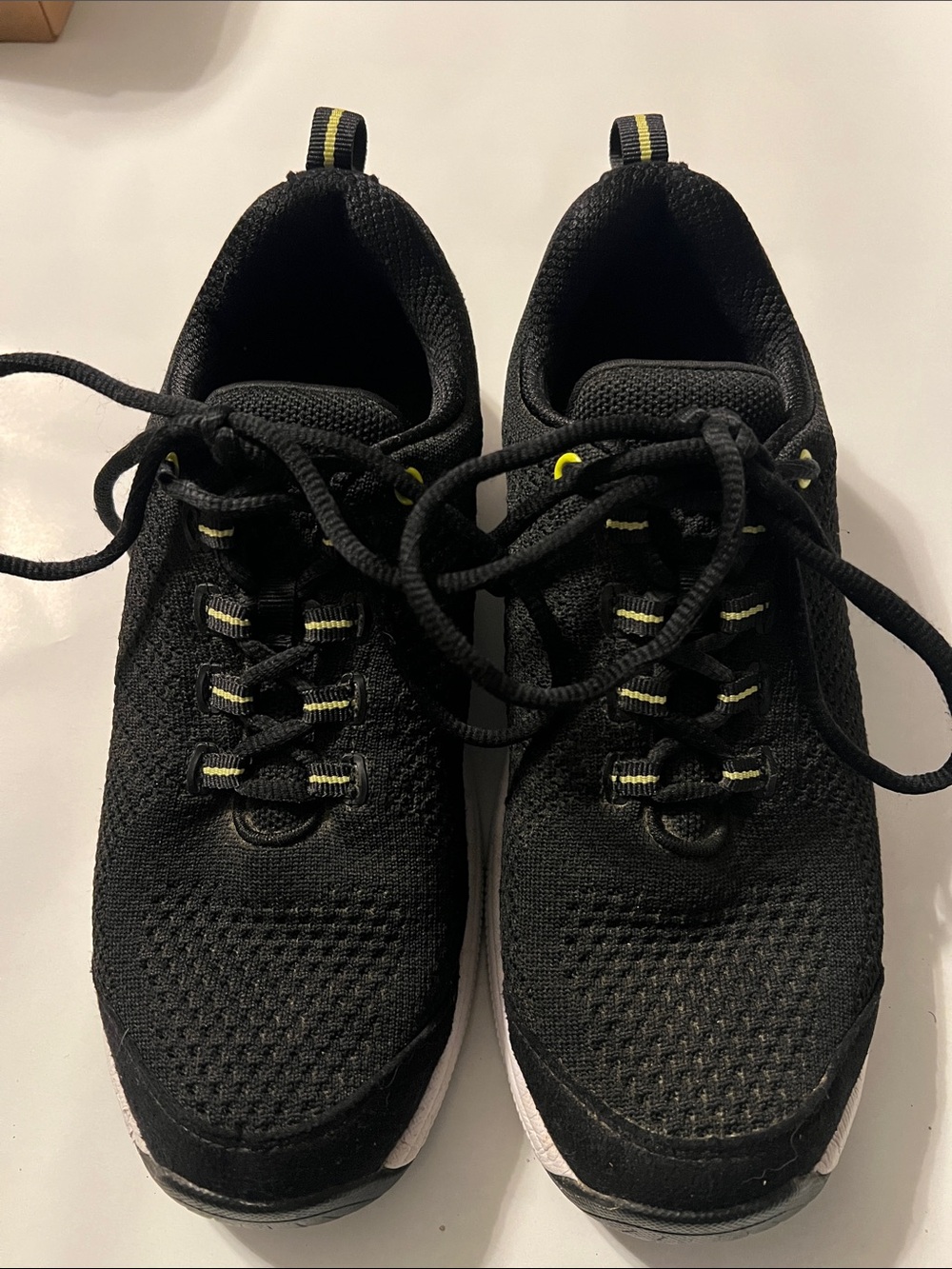Orthofeet Ladies Black Athletic Sneakers - 8.5